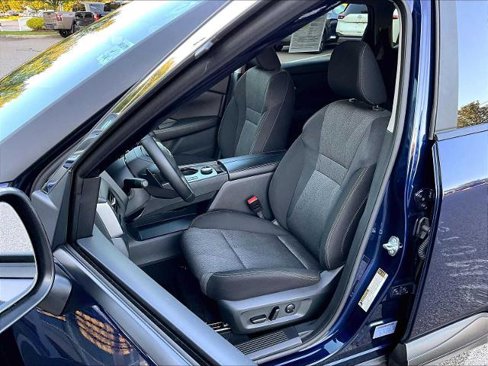 Certified 2025 Nissan Rogue SV image 10