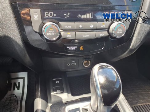 Used 2019 Nissan Rogue SL image 16