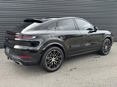 Certified 2024 Porsche Cayenne Coupe image 8