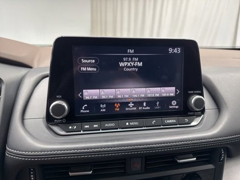 Used 2023 Nissan Rogue SV image 21