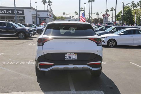Certified 2024 Kia Sportage EX image 9