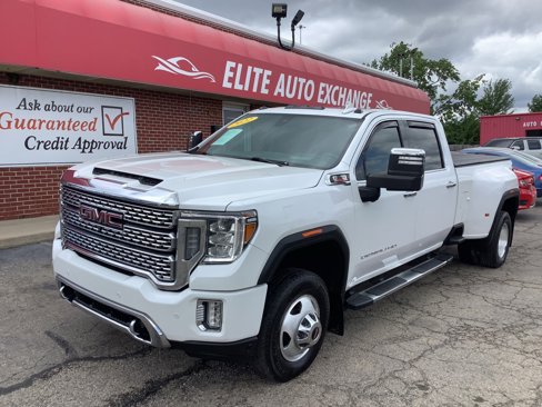 Used 2022 GMC Sierra 3500 Denali w/ Denali Ultimate Package image 1