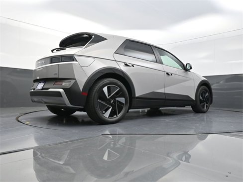 New 2025 Hyundai Ioniq 5 SE image 36