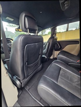Used 2019 Dodge Grand Caravan SXT image 14