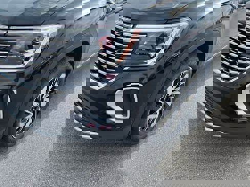 New 2025 Volkswagen Atlas SEL image 9
