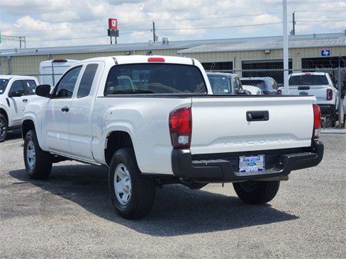 Used 2022 Toyota Tacoma SR image 7