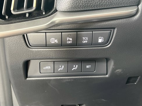 Used 2025 MAZDA CX-70 Plug-In Hybrid w/ Premium Pkg image 10