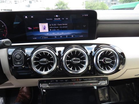 Used 2025 Mercedes-Benz CLA 250 4MATIC image 15