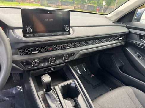 Used 2023 Honda Accord EX image 18