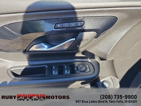 Used 2023 GMC Terrain AT4 image 11