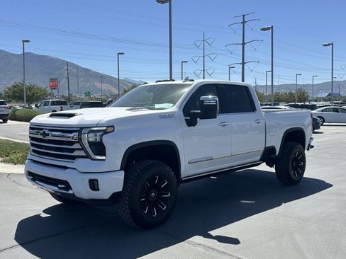 Used 2025 Chevrolet Silverado 3500 High Country w/ High Country Premium Package image 5
