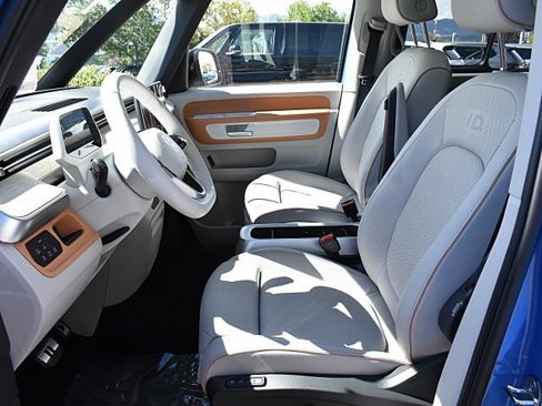 New 2025 Volkswagen ID. Buzz Pro S Plus image 7