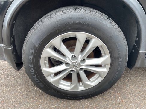 Used 2014 Nissan Rogue SV w/ SV Premium Package image 28