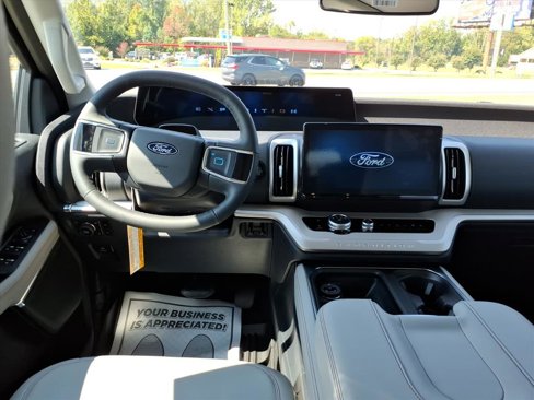 New 2025 Ford Expedition Max Active image 9