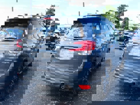 Used 2023 Subaru Forester Limited image 8