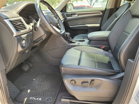Used 2021 Volkswagen Atlas SE image 11