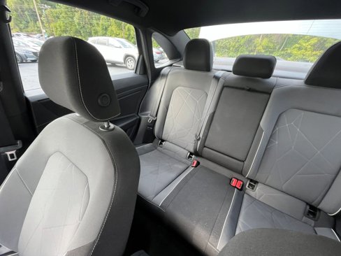Used 2025 Volkswagen Jetta Sport image 33