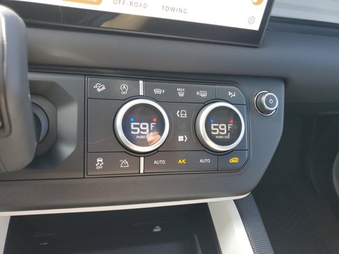 Used 2025 Land Rover Defender 110 S image 21