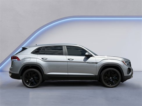 New 2025 Volkswagen Atlas Cross Sport SE image 4