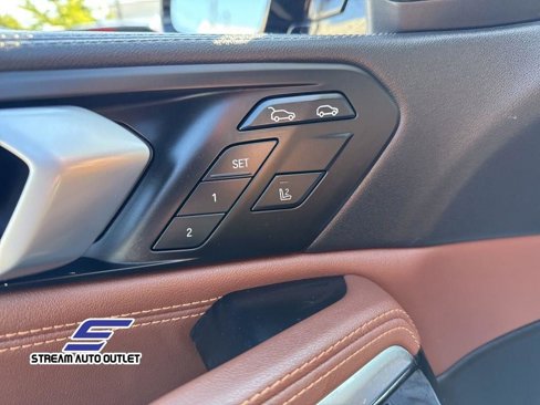 Used 2024 BMW X6 M60i w/ Dynamic Handling Package image 18