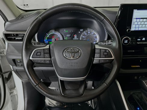 Used 2023 Toyota Highlander XLE image 13