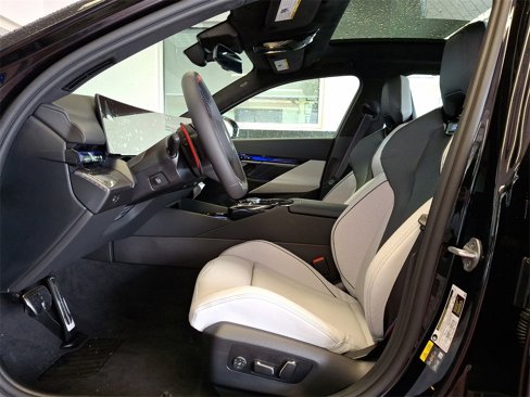 New 2025 BMW M5 w/ M Driver's Package image 9