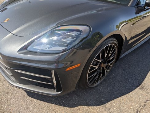Used 2025 Porsche Panamera 4 image 9