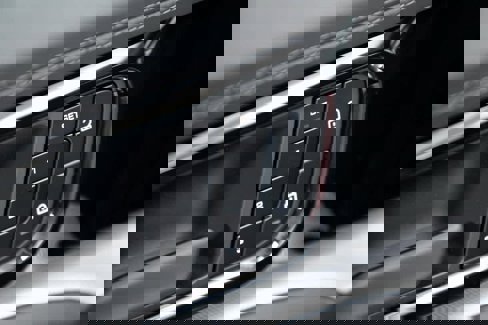 Certified 2025 Porsche Panamera image 19