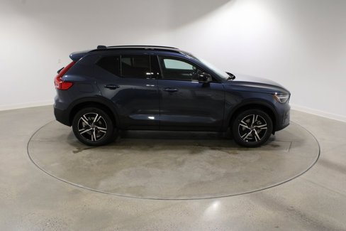 New 2026 Volvo XC40 B5 Core w/ Climate Package image 6