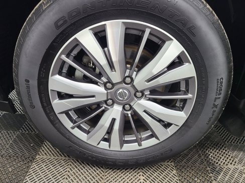 Used 2019 Nissan Pathfinder S image 17