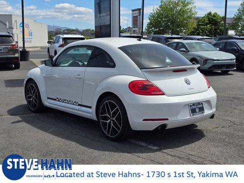 Used 2012 Volkswagen Beetle Launch Edition image 5