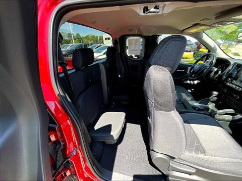 Certified 2025 Nissan Frontier SV image 16