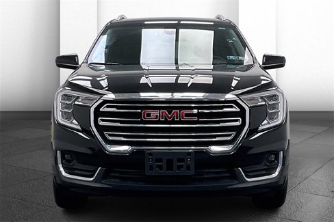 Used 2023 GMC Terrain SLT image 2