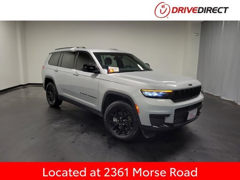 Used 2024 Jeep Grand Cherokee L Laredo image 1