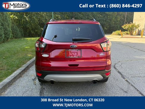 Used 2017 Ford Escape SE w/ Equipment Group 201A image 9