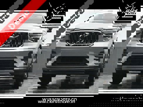 New 2025 Volvo XC40 B5 Core image 36