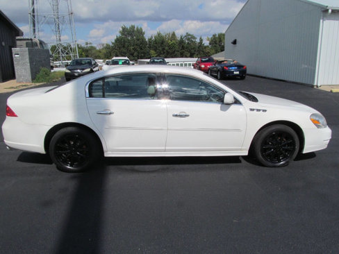 Used 2011 Buick Lucerne CXL w/ Driver Confidence Package image 5