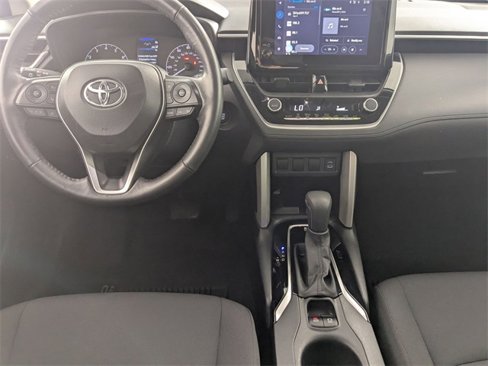 Used 2024 Toyota Corolla Cross LE image 23