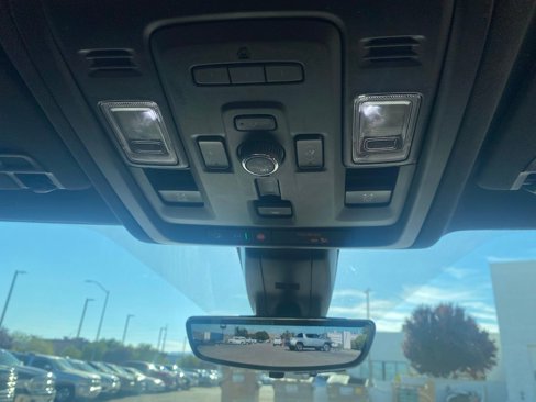 Used 2022 Chevrolet Suburban High Country image 43
