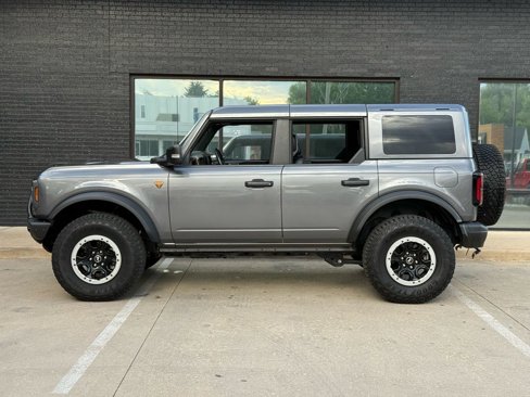 Used 2021 Ford Bronco Badlands image 16