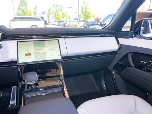 New 2025 Land Rover Range Rover Sport Dynamic SE image 37