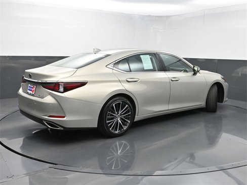 Used 2024 Lexus ES 350 w/ Premium Package image 26