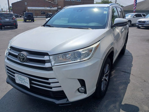 Used 2018 Toyota Highlander XLE image 12