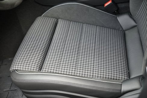 New 2025 Porsche Panamera 4 image 25