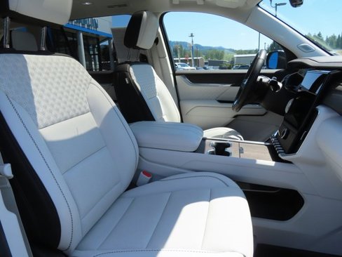 Certified 2024 GMC Acadia Denali w/ Super Cruise Package image 40