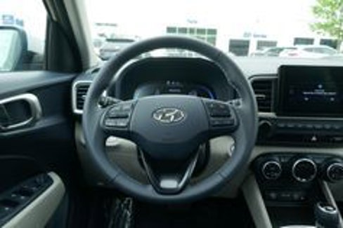 New 2025 Hyundai Venue Limited image 29