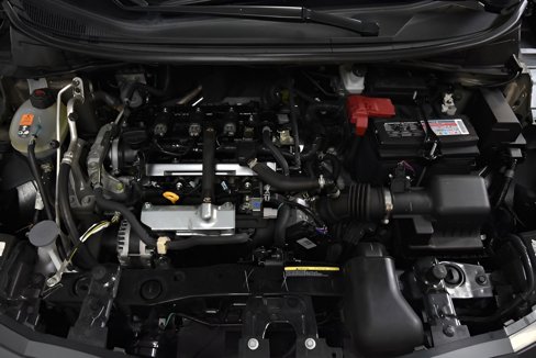 Used 2024 Nissan Versa S w/ Trunk Package image 35