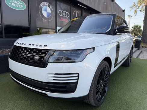 Used 2020 Land Rover Range Rover HSE image 1