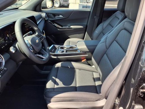 New 2026 Chevrolet Equinox LT w/ Convenience Package II image 9