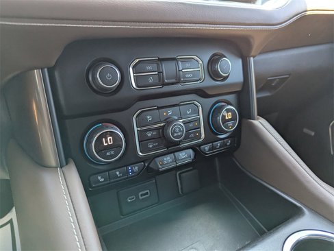 Used 2022 Chevrolet Tahoe High Country image 28